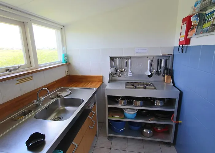 Tiny Pipowagen Koolmees